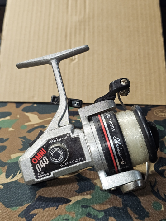 Shakespeare Omni 2000 Series 040 Spinning Fishing Reel #1