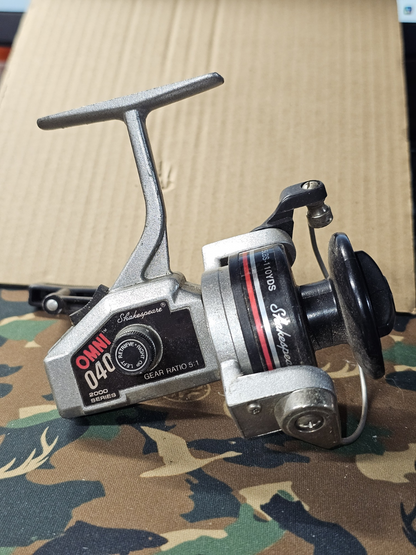 Shakespeare Omni 2000 Series 040 Spinning Fishing Reel #2